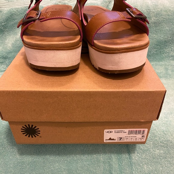 Ugg sandals - Picture 4 of 5